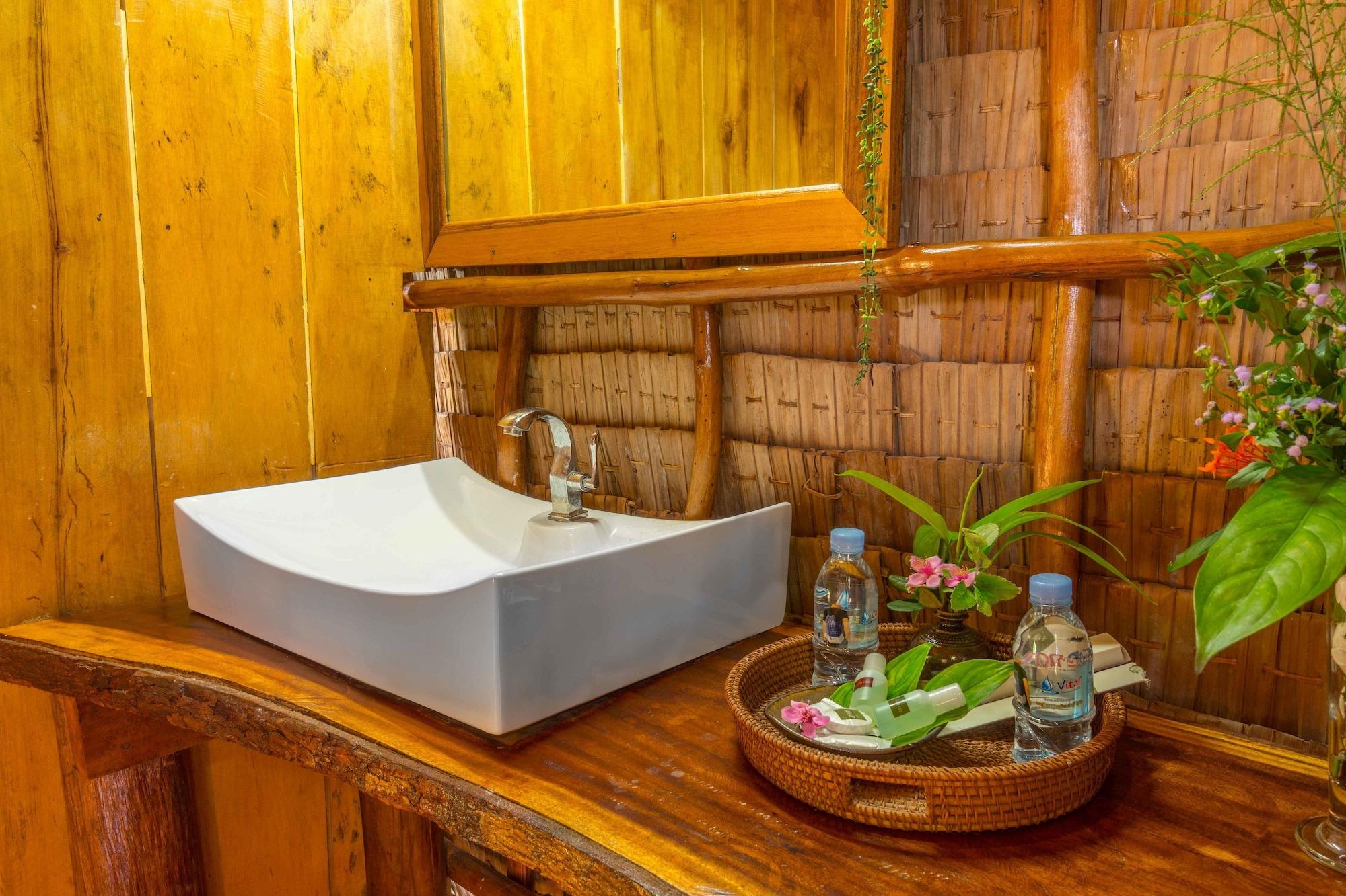 Royalretreat Resort Koh Rong Sanloem Exterior photo